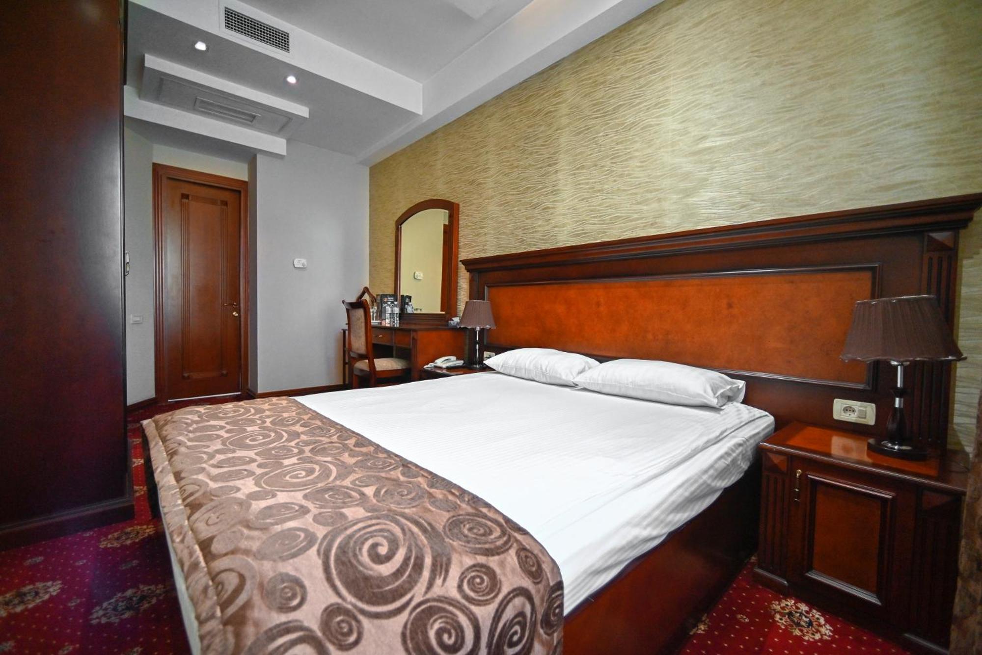 Spa Hotel Grace Forum エレバン 部屋 写真