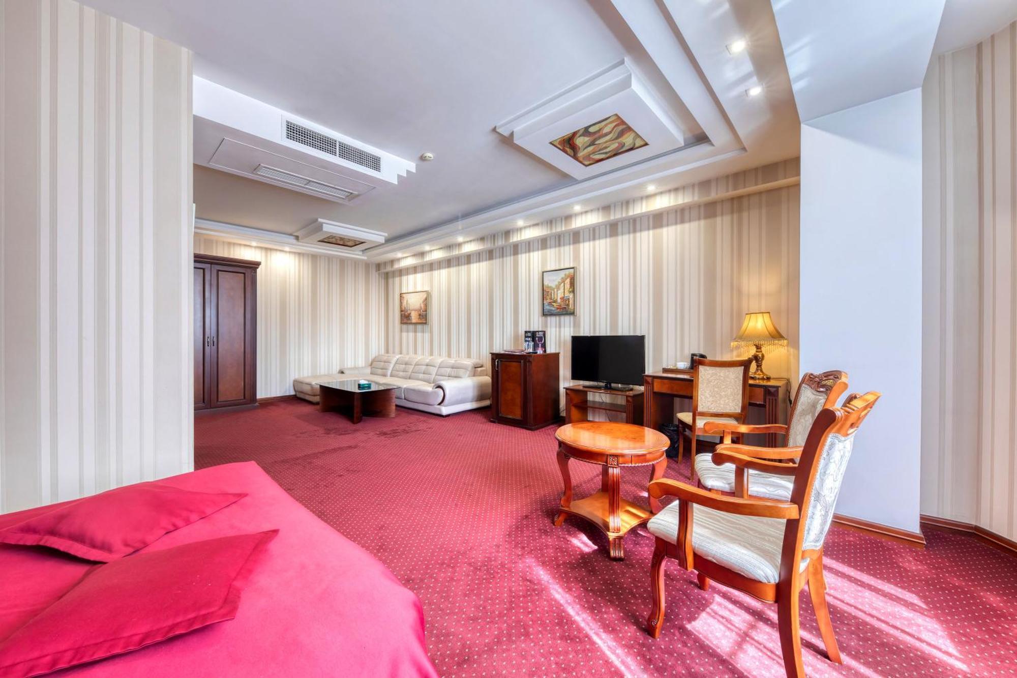Spa Hotel Grace Forum エレバン 部屋 写真