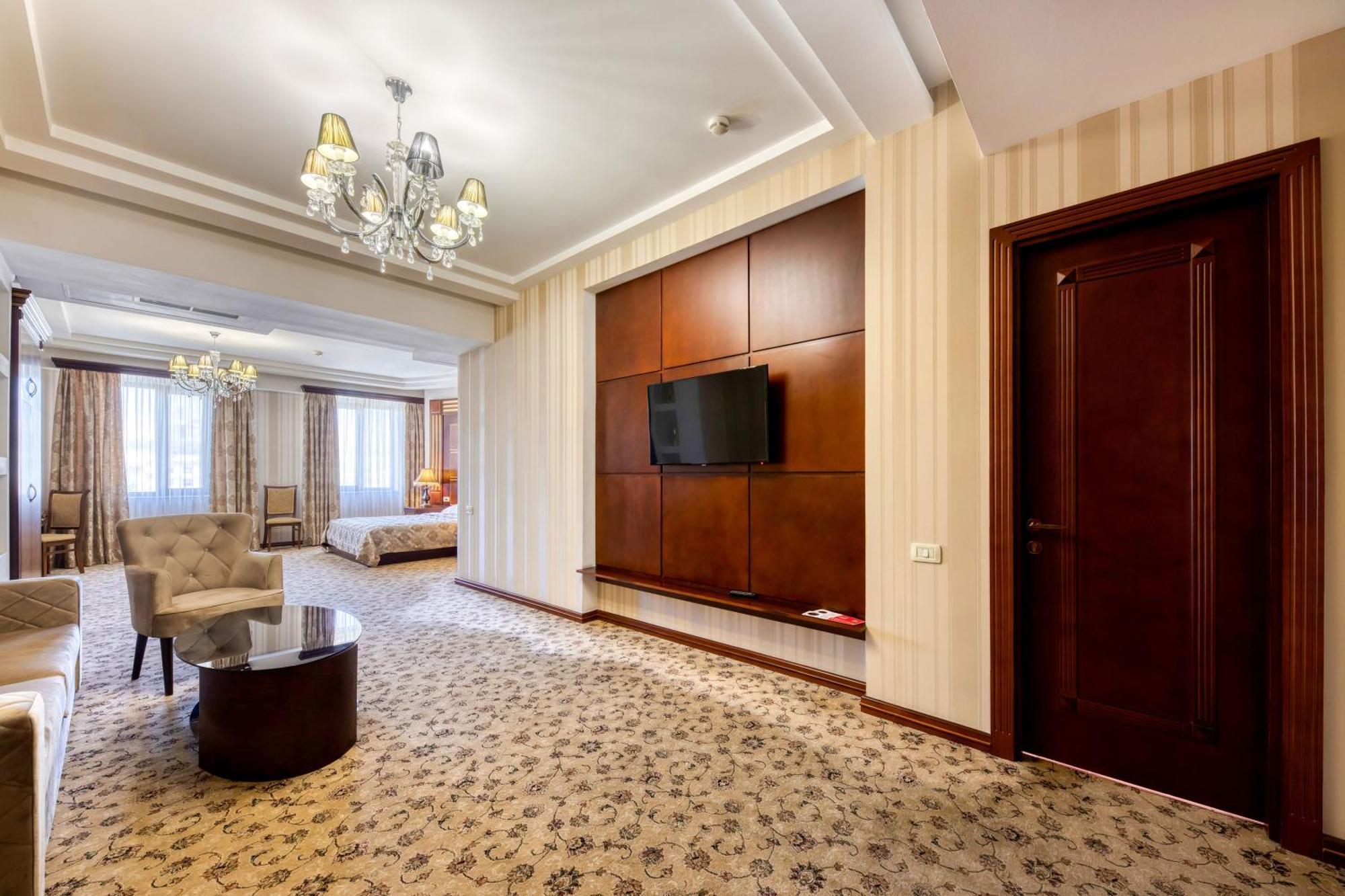 Spa Hotel Grace Forum エレバン 部屋 写真