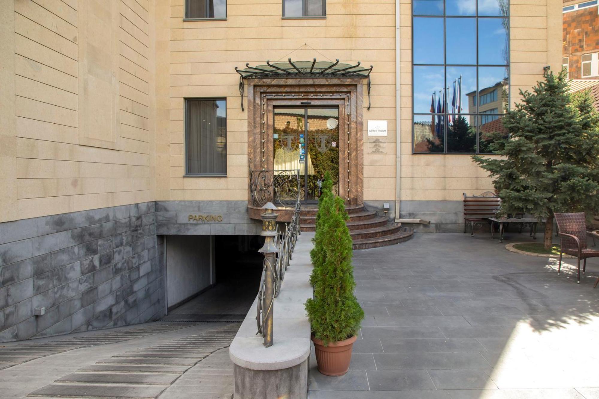 Spa Hotel Grace Forum エレバン エクステリア 写真